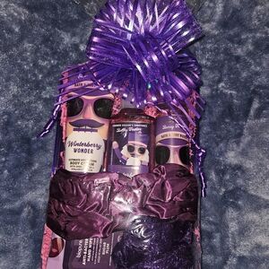 Purple Winterberry Wonder Gift Set